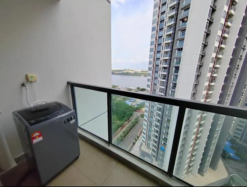 Apartment R&F Princess Cove - Jb Causeway - Sauna - Netflix - Hotel Like Facilities Johor Bahru